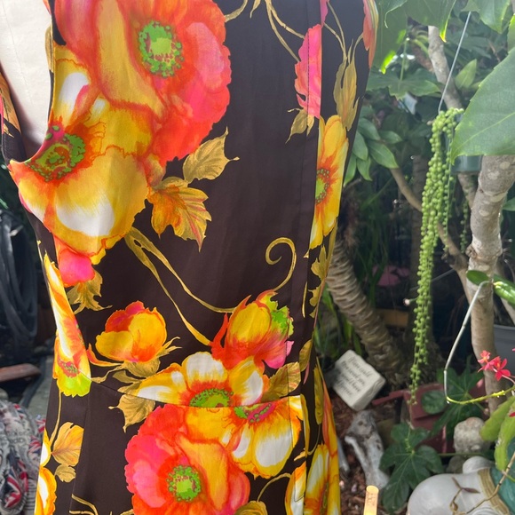 Vintage Windsor Dress - Picture 4 of 7